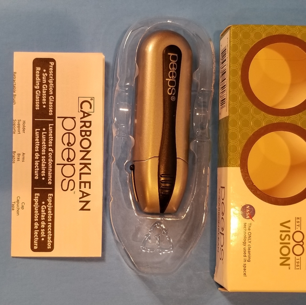 Eyeglass cleaner - Picture 3 of 3